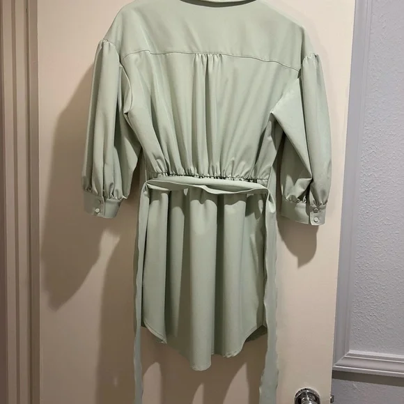CINQ À SEPT Stacey Gathered Stretch-Crepe Shirt Dress Size 8 Pastel Green - Picture 8 of 8